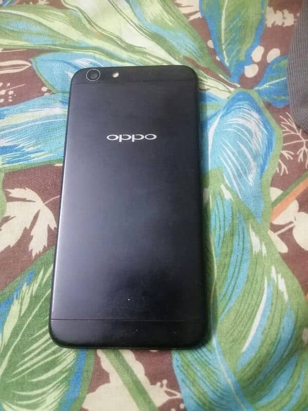 oppo a57 good conditon ha jis bahi nay lanay ha to contack karay 3