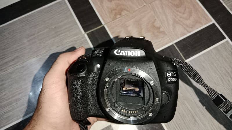 Dslr camera Canon 1200d 0