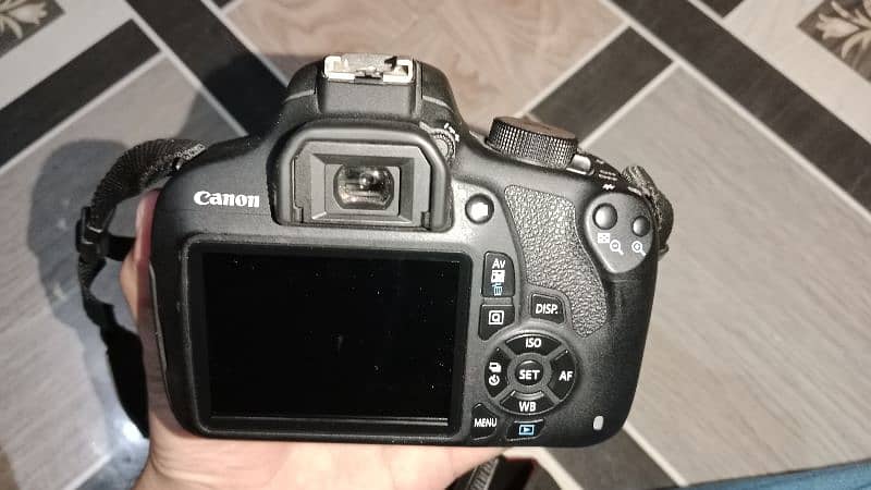 Dslr camera Canon 1200d 3