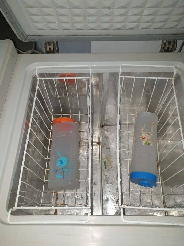 Selling Deep Freezer 6