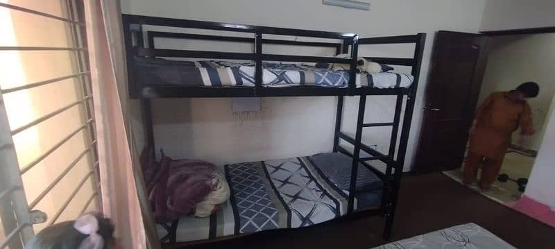 Triple bunk bed 17