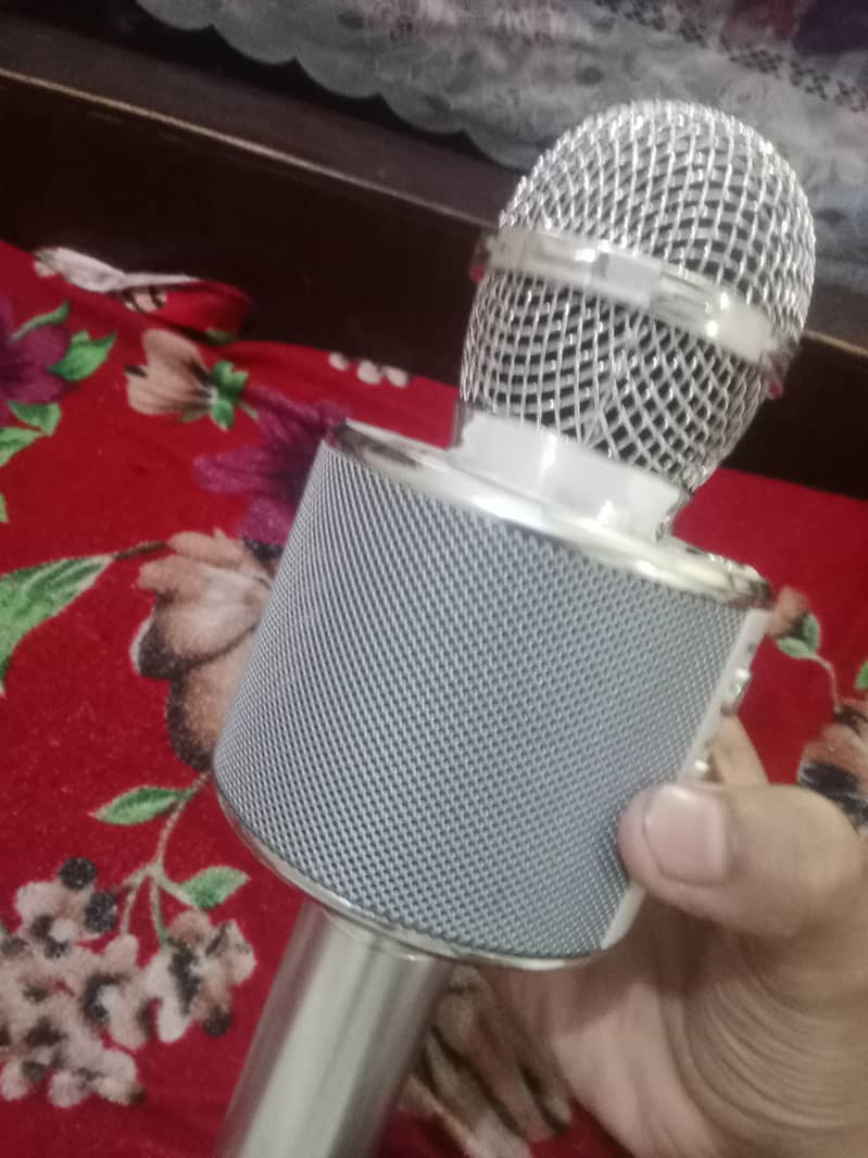 Ws858 mic  one day used all ok hai 1