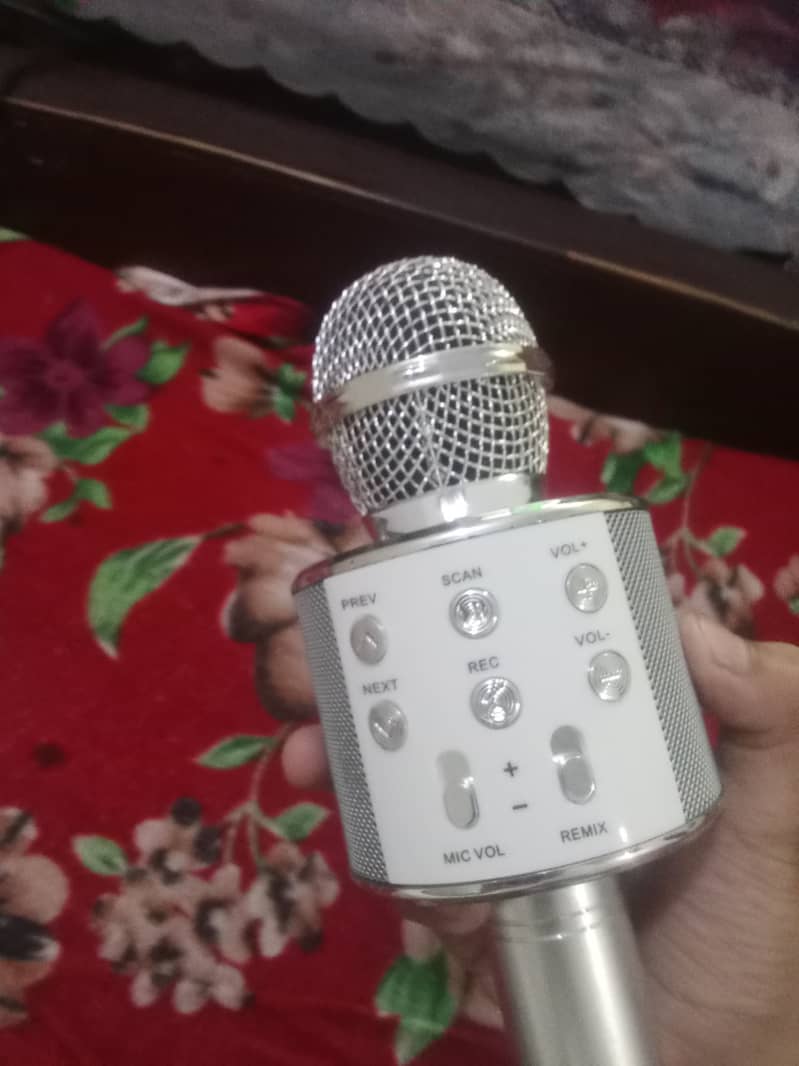 Ws858 mic  one day used all ok hai 3