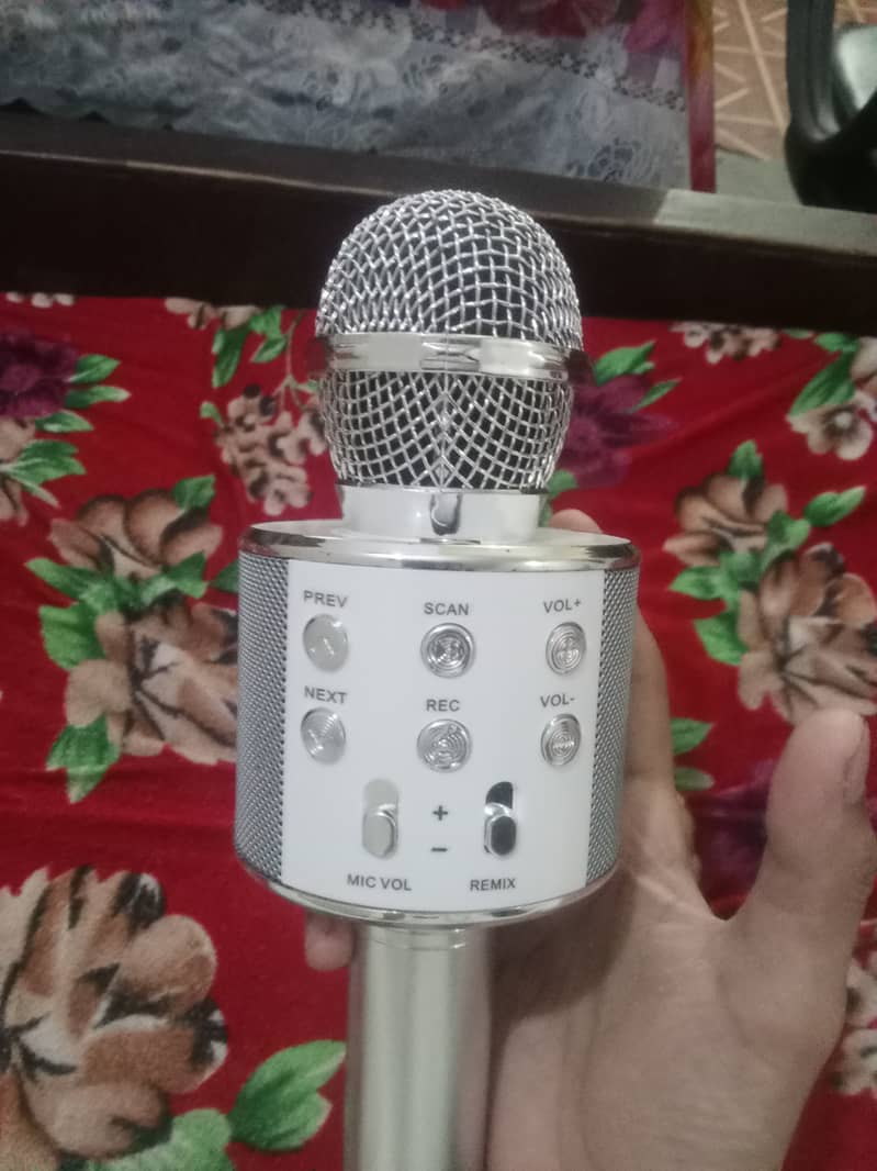 Ws858 mic  one day used all ok hai 6