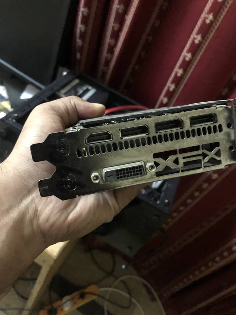 RX XFX 570 8GB 4