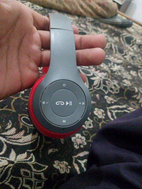 Bluetooth Headphone 1