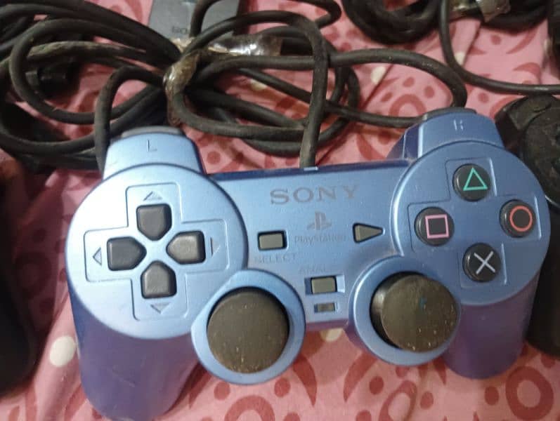 Playstation 2 Controllers 1