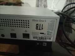 XBOX one S 1 tb