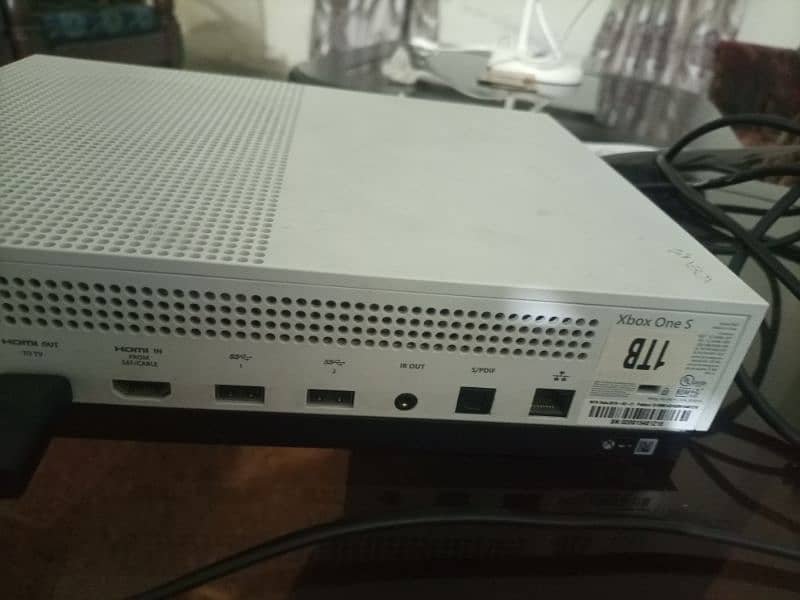 XBOX one S 1 tb 6