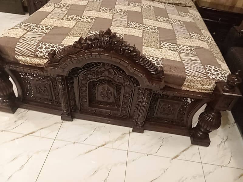 solid wooden bed 2