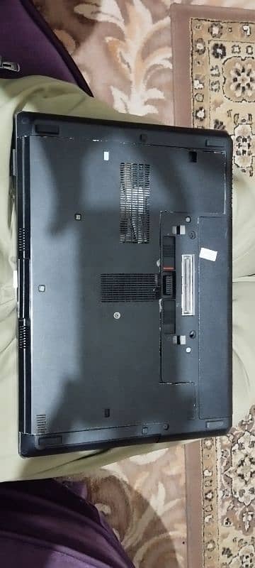 HP laptop 4gb/250gb 4 hour battery 6