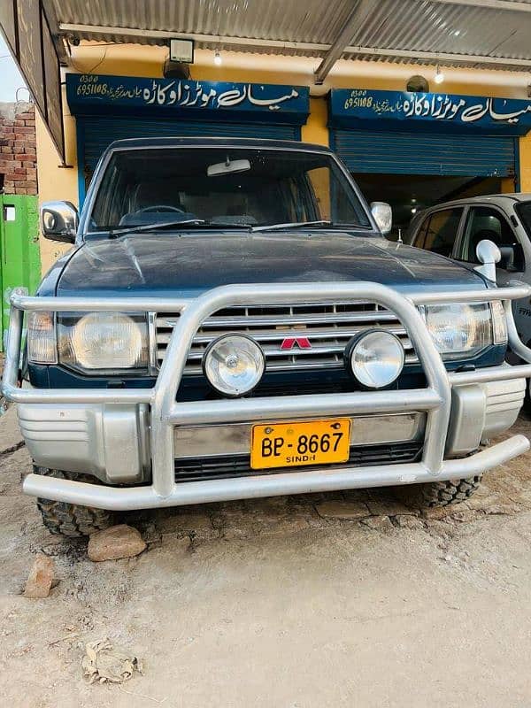 Mitsubishi Pajero 1988 0