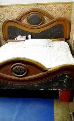 Double Bed Without Mattress