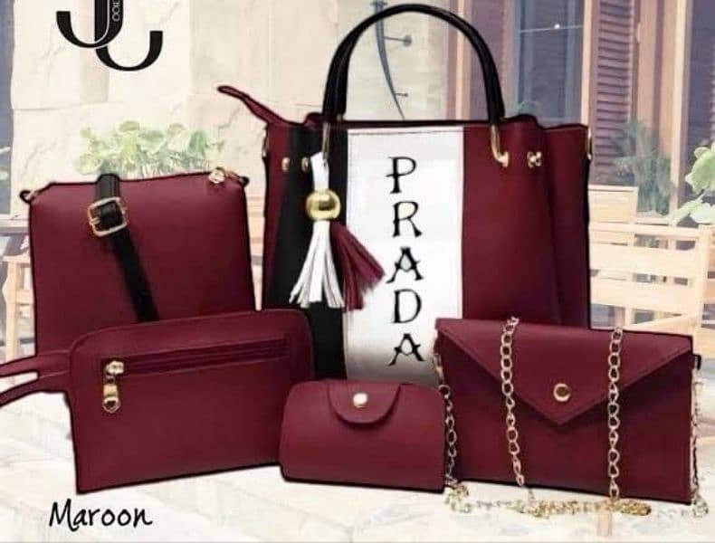 Brand:PRADA 3