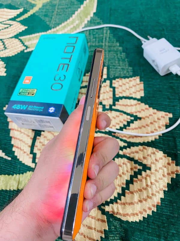 Infinix note 30 4