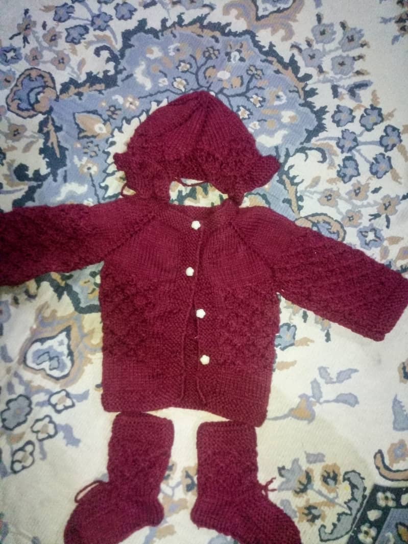 Hand embroidery clothes for infants 1