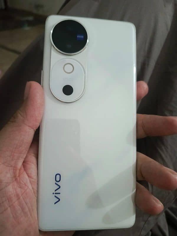 vivo v40 2