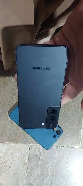 samsung S22 plus 3