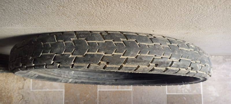 70cc tyre with tube 1