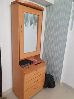 dressing table