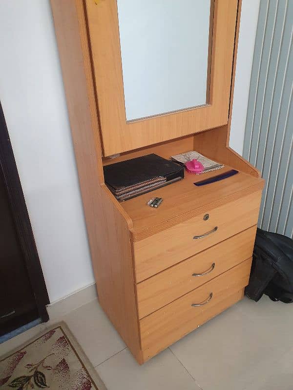 dressing table 1