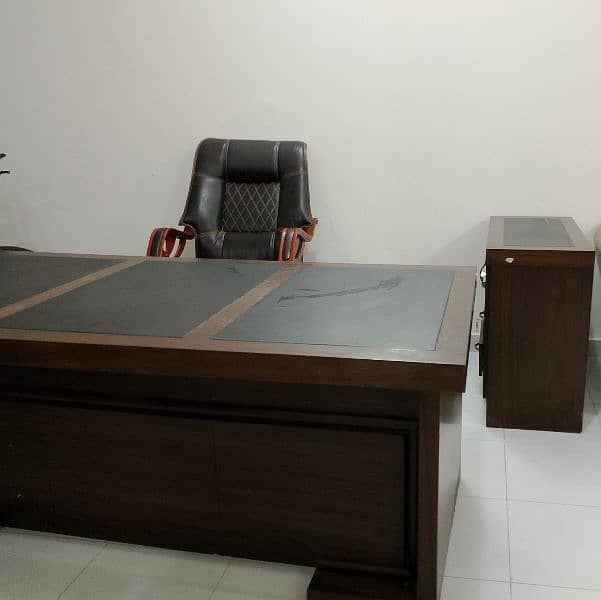 Brown L shape office table and chair 5