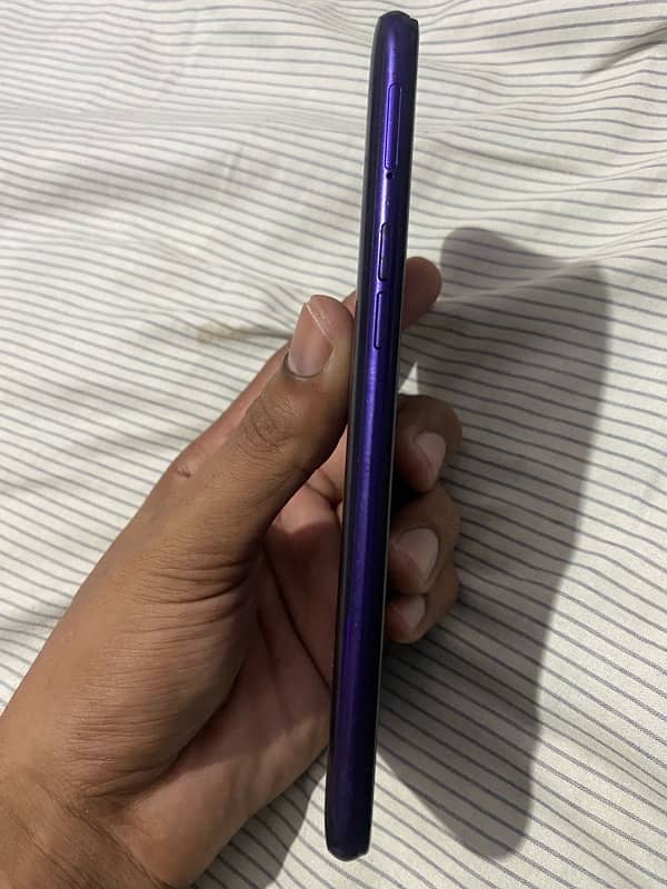 realme 5 4/64GB sealed with box 3