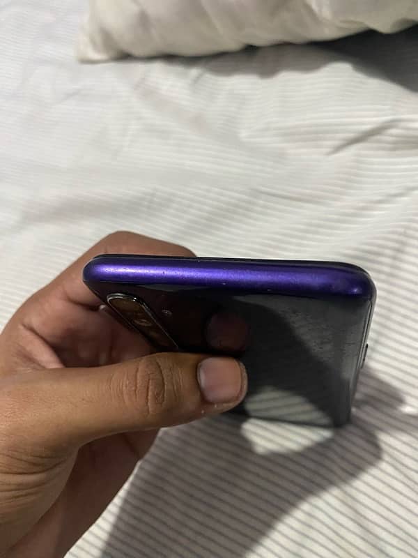 realme 5 4/64GB sealed with box 4