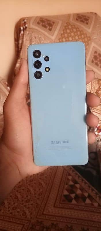 samsung a32  best smart phone x change possible  1pls . I phone 3