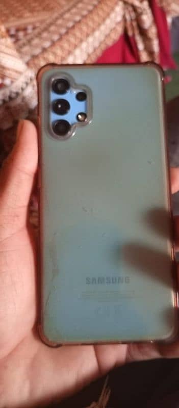 samsung a32  best smart phone x change possible  1pls . I phone 5