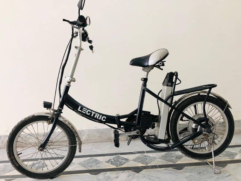 Electric cycle with lithium ion battery 0