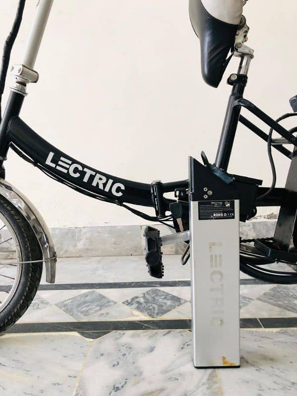 Electric cycle with lithium ion battery 4