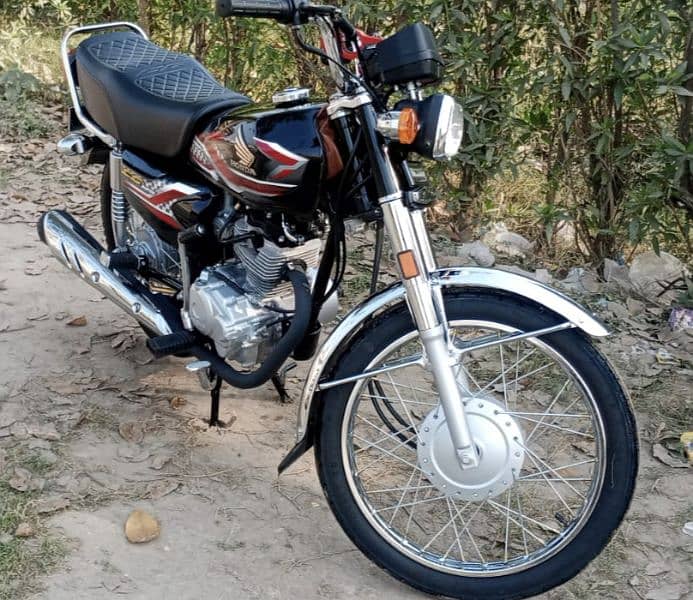 Honda 125 2024 model neat & clean black color total geniun 9