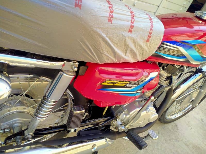 Honda CG 125 . Model 24. Applied For. Brand New Condition 4