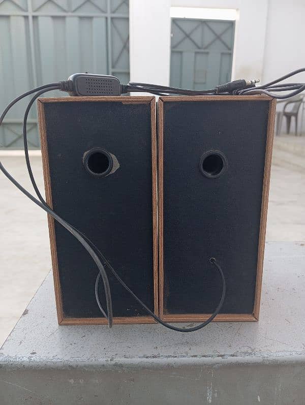 A fresh condition speaker with a good price 1