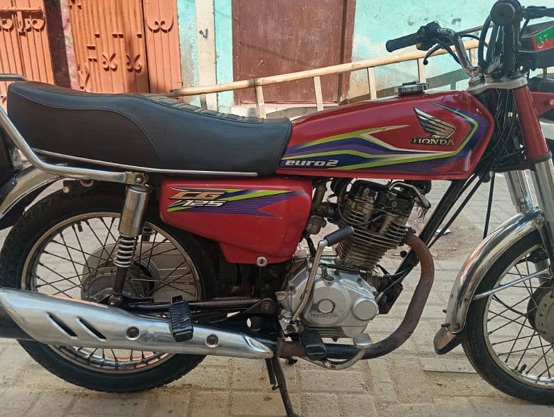 Honda 125 for sale. . exchange possible with Honda 70 cc. 1