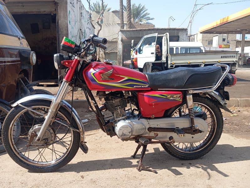 Honda 125 for sale. . exchange possible with Honda 70 cc. 3