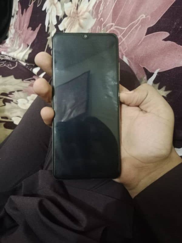 Samsung a32 urgent sell with box 2