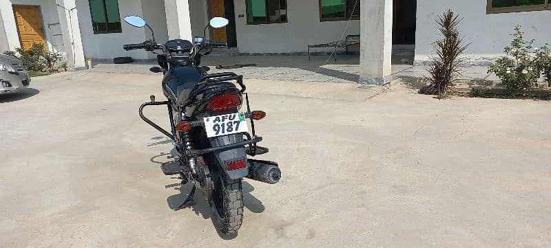 GR 150 suzuki in excellent condition. 5