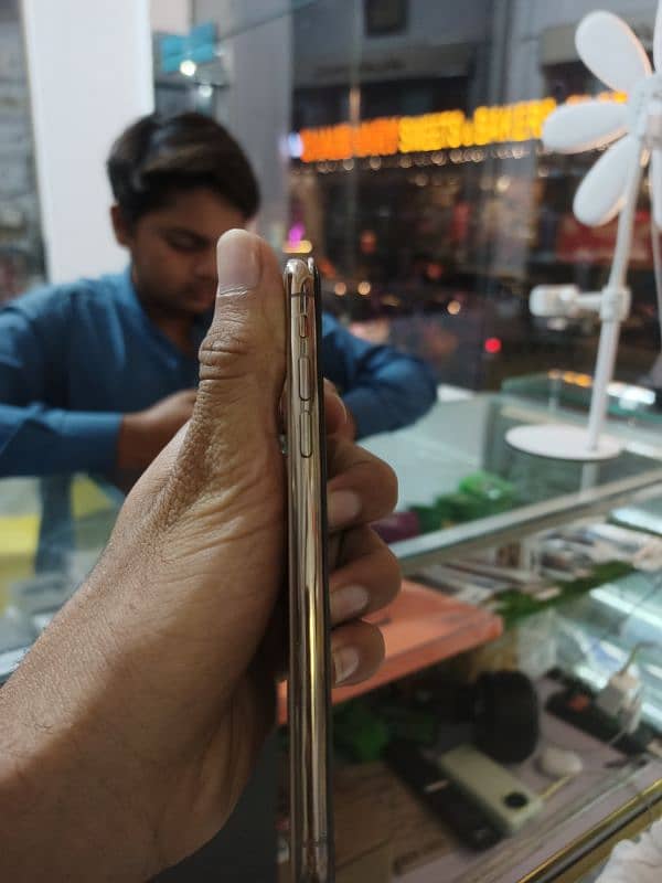 iphone xs 64gb non PTA 4