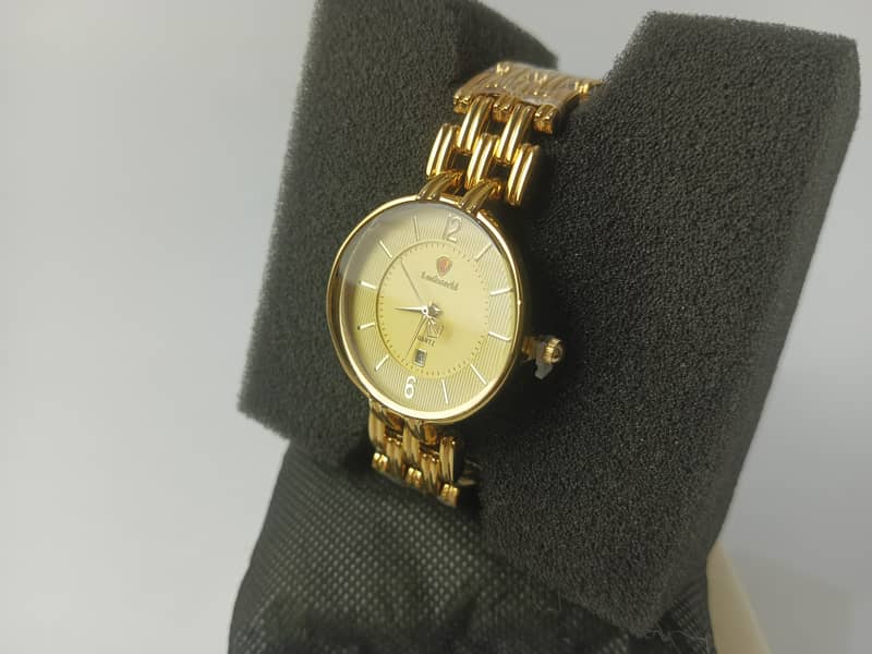 A beautiful golden Couple watch. 3