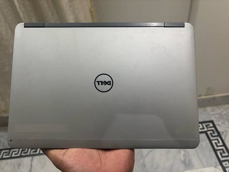 Dell laptop 0