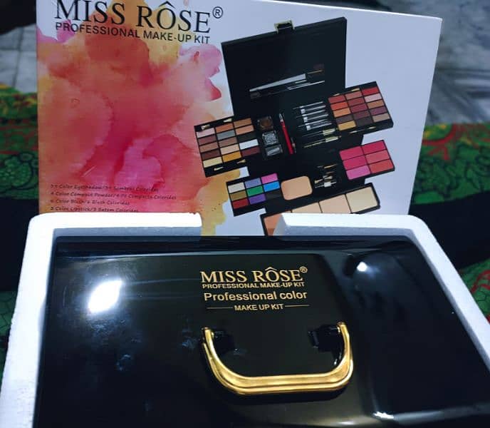 Miss Rose professional makeup kit 1