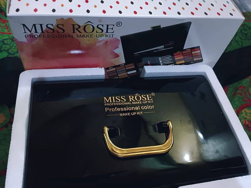 Miss Rose professional makeup kit 3