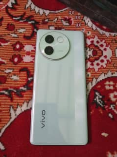 Vivo V30e for sale Urgent 8/256 8 month varrinty left