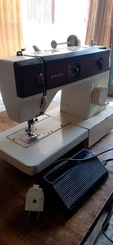 SINGER SEWING MACHINE MULTI FUNCTION 4