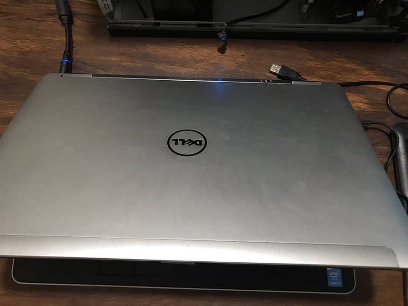 Dell Latitude E6540 2