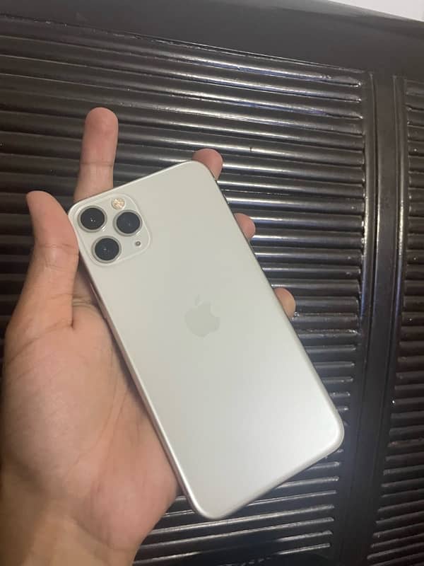 iphone 11 pro pta approved 1