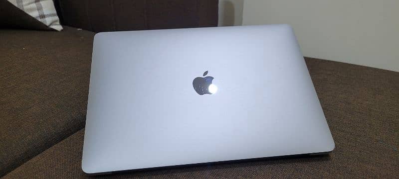 Apple Macbook Air 2020 i3 10