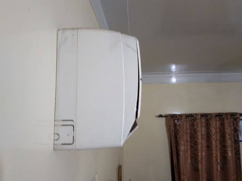 Gree Air conditioner 1.5 ton 2